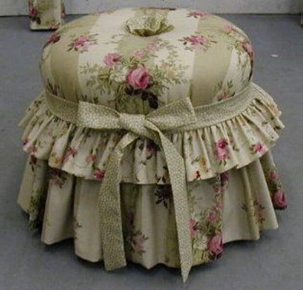 Floral tuffet