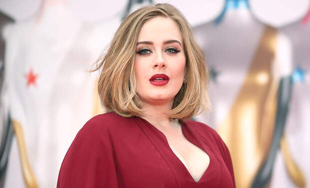 Адель показала стройную фигуру — и получила неожиданную порцию критики