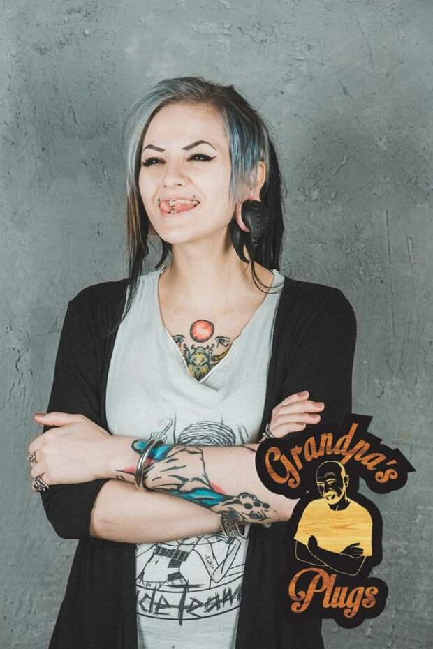 Люди, которые намеренно себя уродуют (26 фото) Люди, которые намеренно себя уродуют (26 фото)