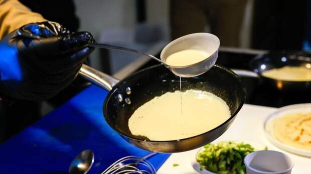 Россиян предупредили, какие начинки для блинов самые вредные