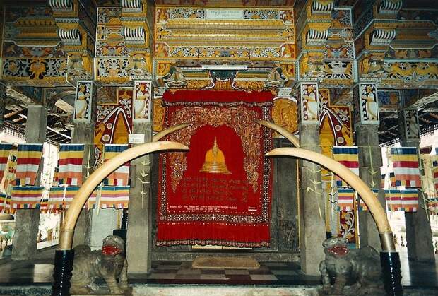 The Tooth Sanctuary - Sri Dalada Maligawa (Temple of the Tooth) - Kandy, Sri Lanka - 1989