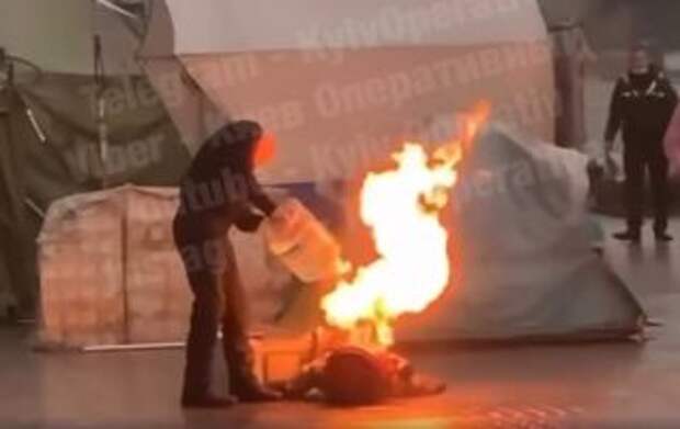 Пожар у протестующих в Киеве