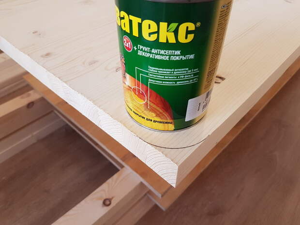 Кровать с выдвижными ящиками из мебельного щита и фанеры своими руками за два дня