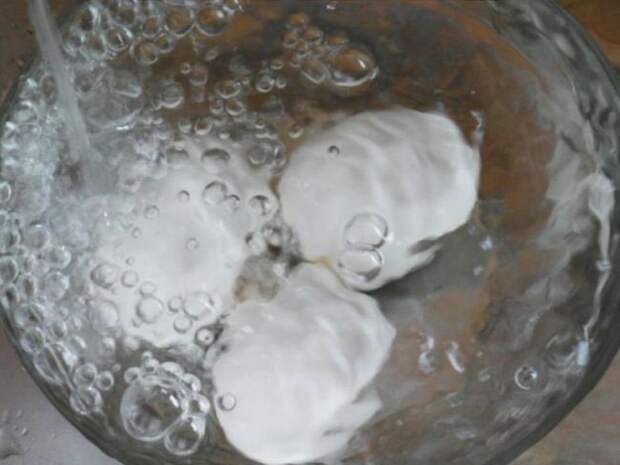 7.	Как следует остудите сваренные яйца в холодной воде Лайфхак, вареные яйца