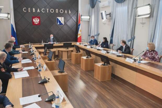 Аппарат Развожаева признал Севастополь территорией иностранного государства