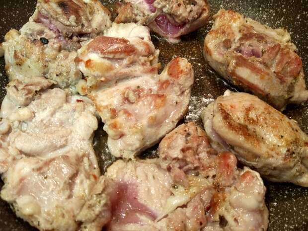 Жареные куриные бёдрышки с рисом и овощами еда, рецепт, фоторецепт, рецепты тралекс, рецепт вкуса, длиннопост