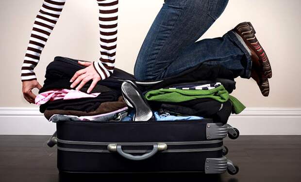 Как собрать максимум вещей в маленький чемодан?