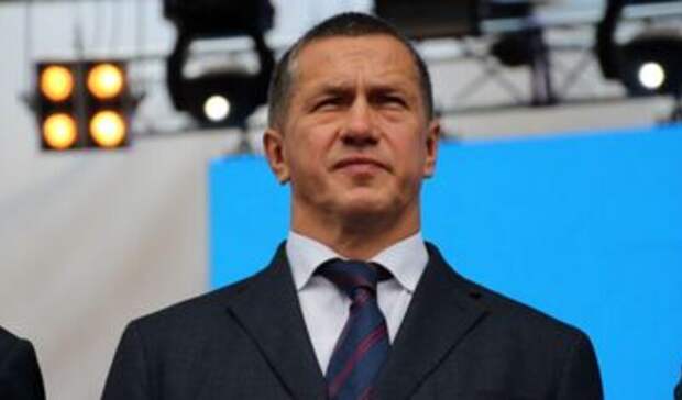 Вице-премьер пообещал губернатору Приморья 300 миллионов рублей на дороги