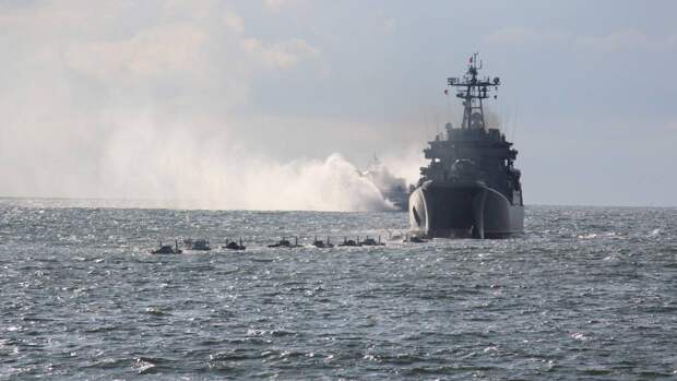 Дандыкин: Северный флот подготовил оперативный ответ на маневры НАТО в Арктике