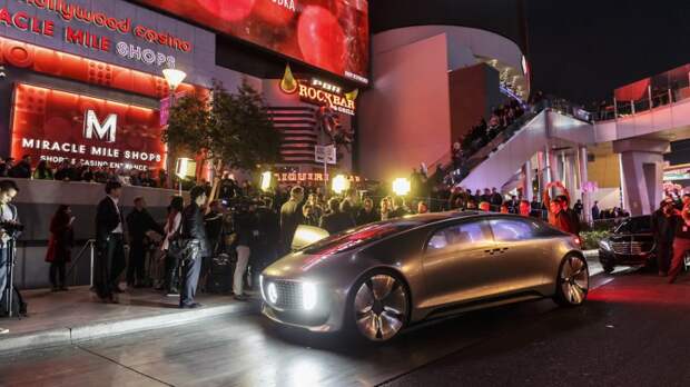 Концепт Mercedes F 015: потрясающий взгляд в будущее [видео]