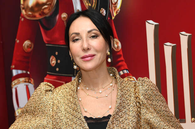 У Алики Смеховой раздуло лицо от уколов красоты