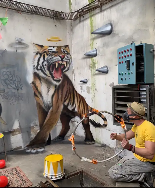 Французский художник превращает обшарпанные углы в невероятно реалистичные объекты