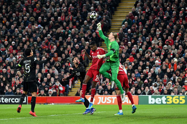 "ПСЖ" вышел в полуфинал Лиги чемпионов, обыграв по сумме двух матчей "Ливерпуль"