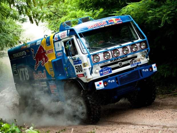 Раллийный грузовик-чемпион КамАЗ-4326 VK. | Фото: truck-auto.info. Раллийный грузовик-чемпион КамАЗ-4326 VK. | Фото: truck-auto.info.