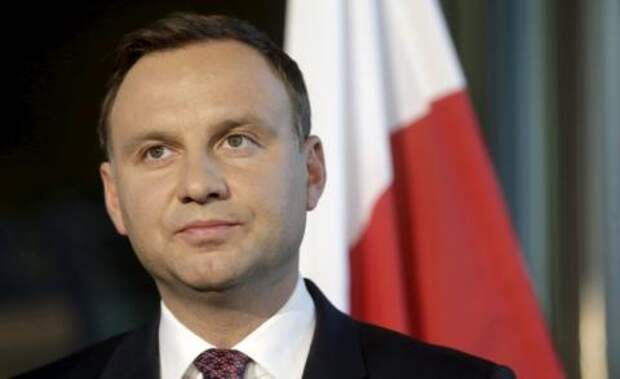 Война Польши на два фронта: Россия не пришла, зато в спину ударил ЕС