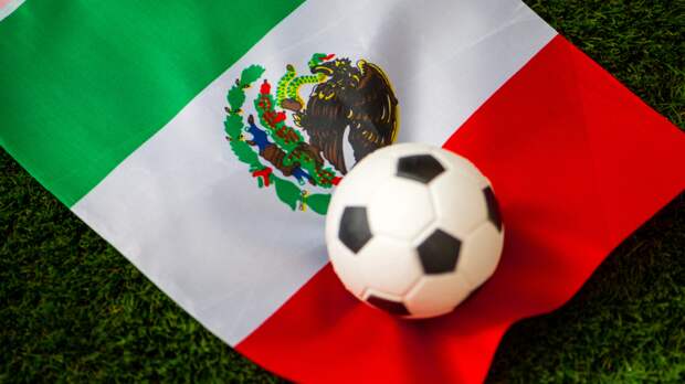 Mexican National Team Players Crying While Singing Their National Anthem Is What It's All About