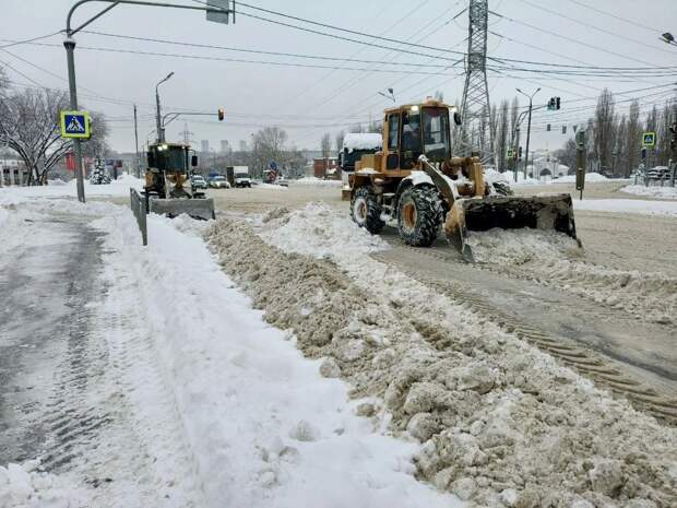Круглосуточная уборка дорог ведется в Нижнем Новгороде после снегопада