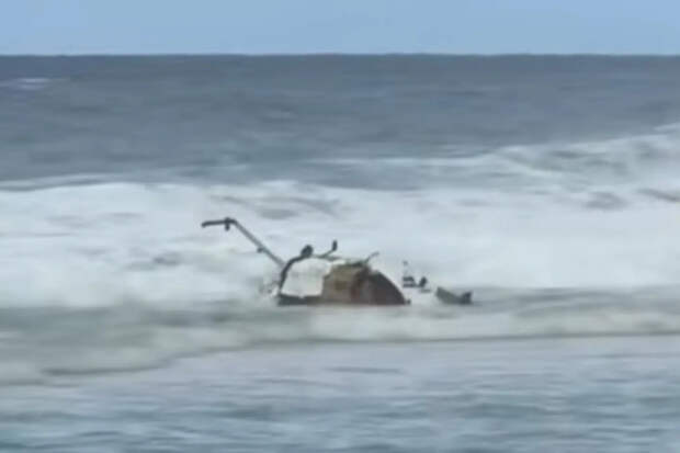 Три человека не выжили при крушении экскурсионного вертолета на Гавайях