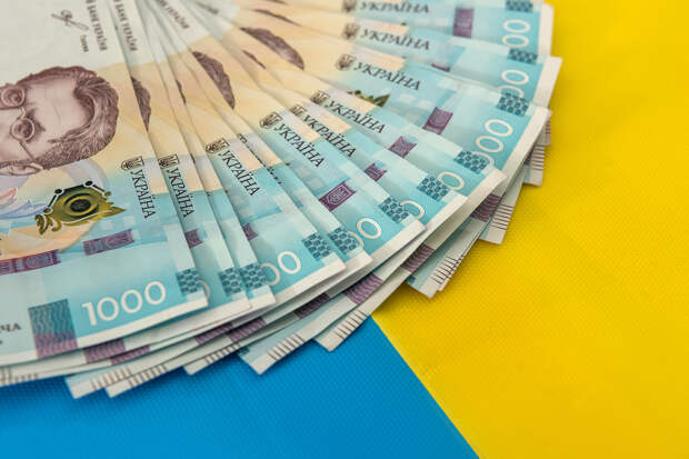 Нацбанк Украины повысил курс доллара до рекордных 40,4 гривны за $1 на 30 мая