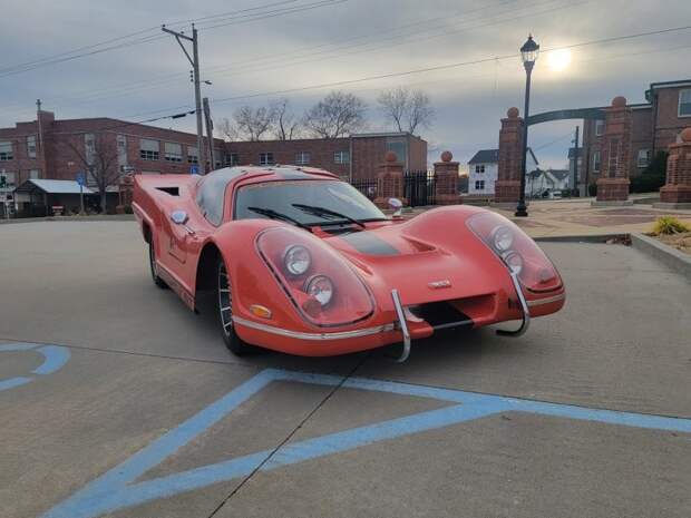 Несуразная реплика гоночного Porsche 917 ищет нового владельца
