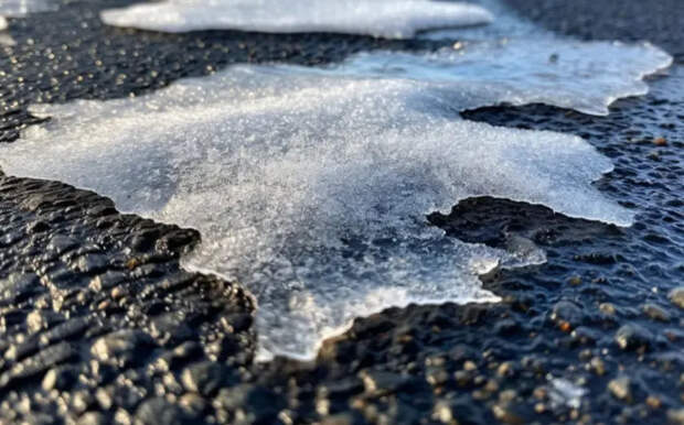 В Подмосковье объявили желтый уровень опасности из-за ветра и гололедицы