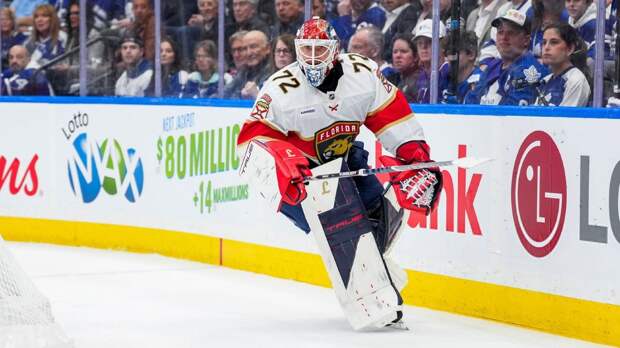 Бобровский и Неделькович устроили первую драку вратарей в НХЛ с 2020 года