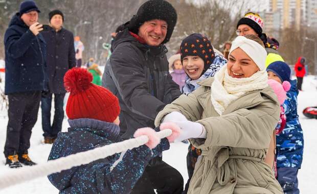 Февральские выходные в столице: коньки, шоу и народные игры