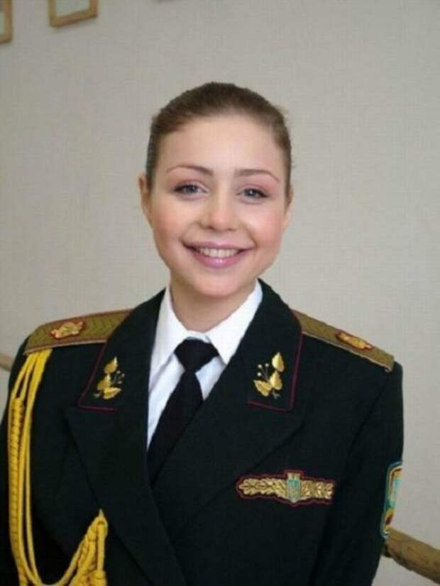 Тина Кароль в юности