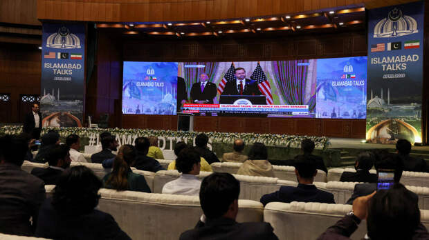 Пезешкиан в разговоре с Путиным оценил переговоры с США в Исламабаде