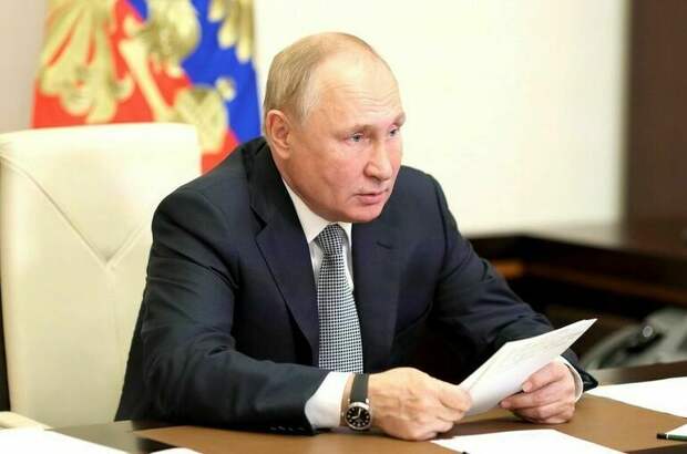 Президент наградил врачей за борьбу с коронавирусом