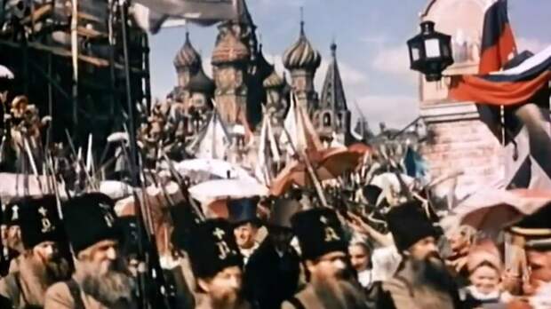 Про «власовскую тряпку» в фильме «Старинный водевиль», 1946 г. Про «власовскую тряпку» в фильме «Старинный водевиль», 1946 г.