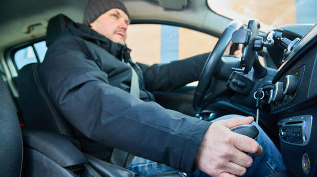 Объехал — штраф: как миновать помеху на дороге и сохранить права