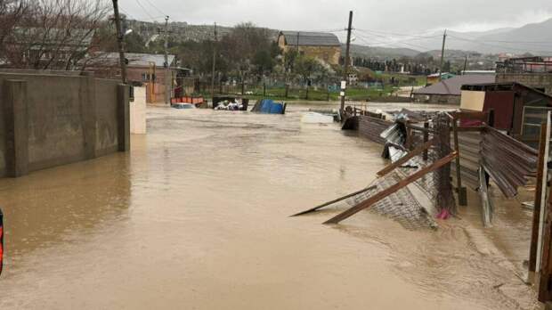 Глава Махачкалы пригрозил наказать чиновников за халатность во время потопа