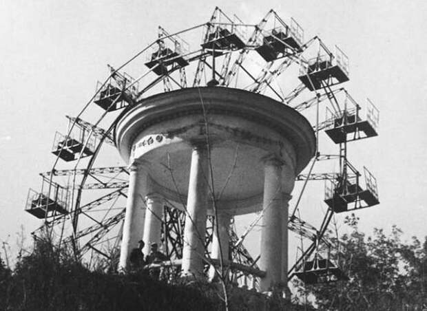 2. Колесо обозрения, 1966 год СССР, парковые аттракционы, советские аттракционы, фото
