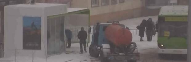 Размер нанесённого от ДТП с тёплой остановкой ущерба в Атырау ещё не определили