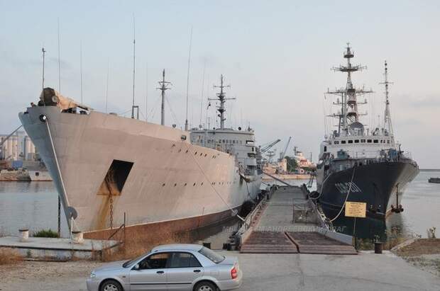 Корабли оперативного соединения ВМФ в Средиземном Море