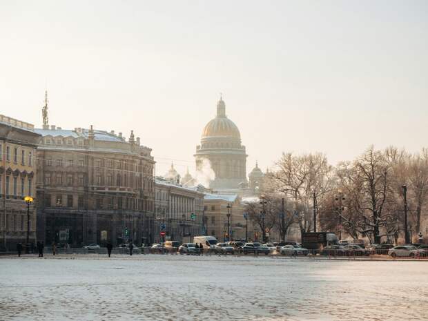 Средняя загрузка отелей на майские праздники в Петербурге на 20% выше, чем в Москве