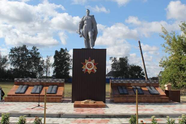 Мемориал в память о погибших бойцах установили в Тамбовской области