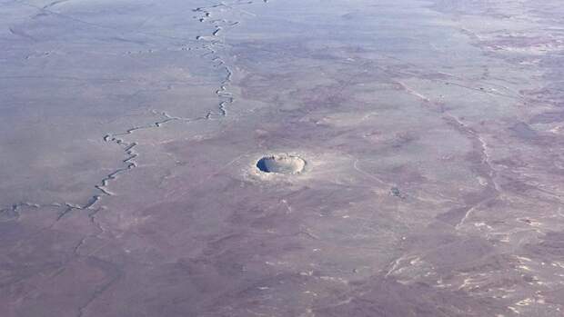 В Австралии обнаружили древнейший на планете кратер