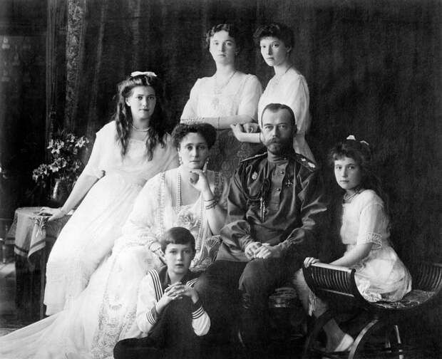 Любовники и убийцы. Страшные и постыдные тайны русских царей Любовники и убийцы. Страшные и постыдные тайны русских царей