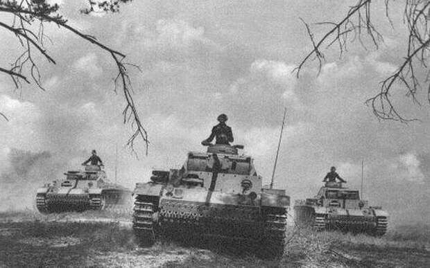 Гитлеровские танкисты собрались на "прогулку" по России