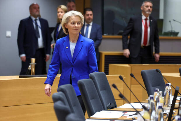 ЕС оказался на грани перехода к краткосрочной помощи Украине