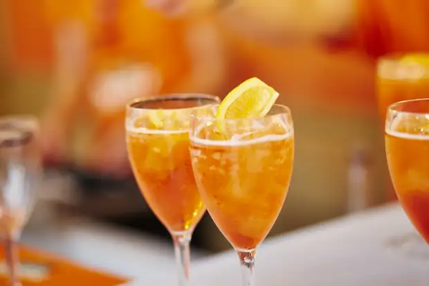 Нарколог указал популярный продукт, несовместимый с алкоголем