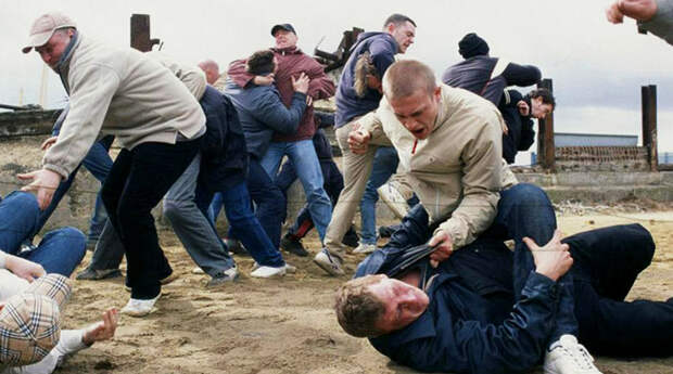 Цыгане с палками напали на ТЦК в Ужгородском районе (ВИДЕО)