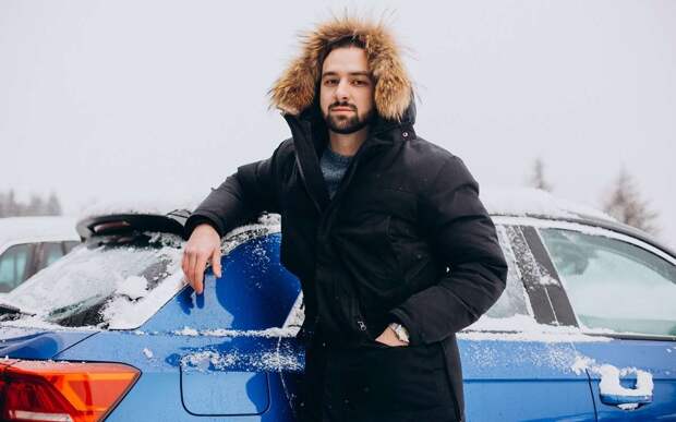 Нужно ли укрывать машину чехлом зимой: ответ эксперта