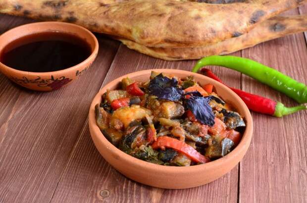 Аджапсандали. \ Фото: pinterest.ru. Аджапсандали. \ Фото: pinterest.ru.