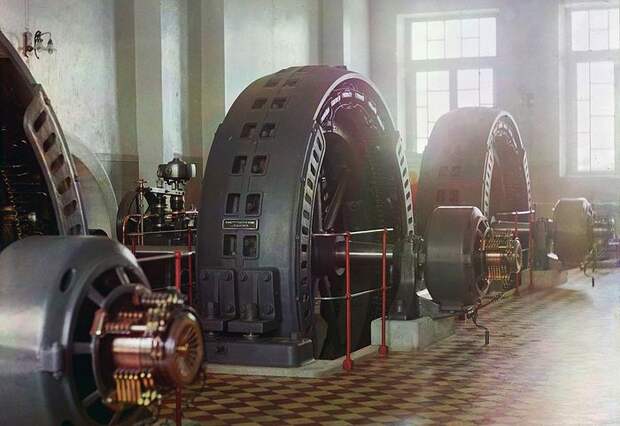 Турбинный зал Гиндукушская ГЭС. Фото: С.М. Прокудин-Горский