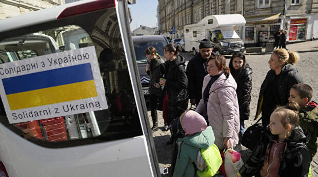Зачем Западу беженцы с Украины Зачем Западу беженцы с Украины