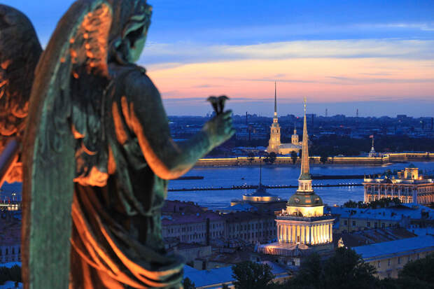 Спрос на бронирование отелей в Петербурге вырос на треть на время ПМЭФ