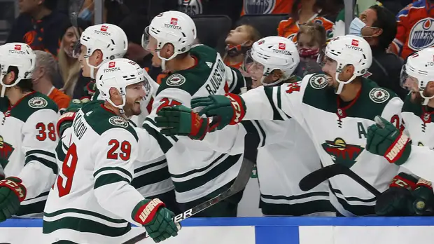 Куликов забросил с подачи Капризова в матче против «Эдмонтона»